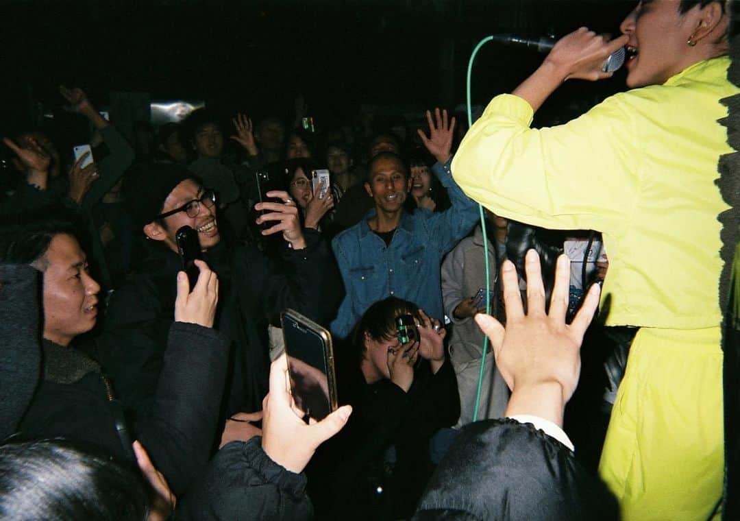 あっこのインスタグラム：「GOOD VIBRATIONS vol.1 大阪〜FREEDOM〜 ご来場のみなさま、応援してくれた皆さま、本当にありがとうございました❤️記念すべき第一回、想像をはるかに超えるGOOD VIBESに溢れたパーティーになり、大成功で終えることができました💚 想いはBLOGにかき殴ったので、ぜひ読んでね！！！！！＆ @goodvibrations8 にいっぱい写真あげてるのでみてね！💙 #goodvibrations #freedom #akkogorilla #rapper #japan」