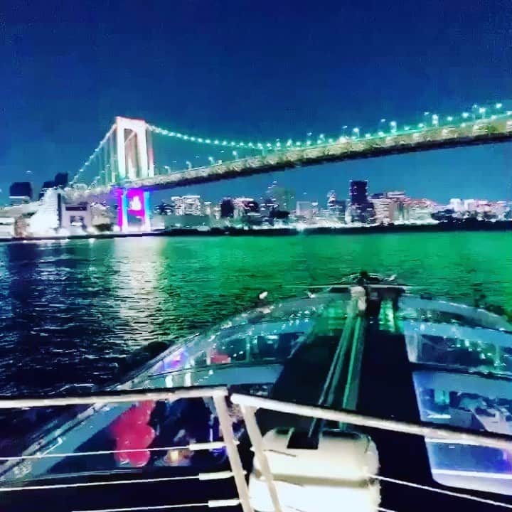 のインスタグラム：「船上パーティー💓 - #movie #tonight」