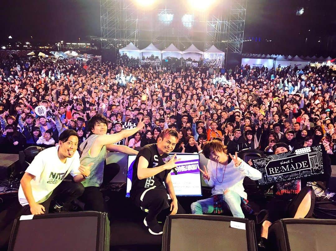 Yukioのインスタグラム：「🇹🇼Thank you Taiwan🇹🇼 -2019.12.8- Thank you ironrosemusicfestival!!!!!!!!!!! 我愛你!!!!!!!!!!!!!!!!!!! . . . . #ALLOFF #オールオフ #live #liveconcert #liveperformance #taiwan #台北 #台湾 #livepicture #ライブ #ライブ写真 #instapic #instapicture #写真 #picture #pictureoftheday #ironrosemusicfestival #ironrosemusic」