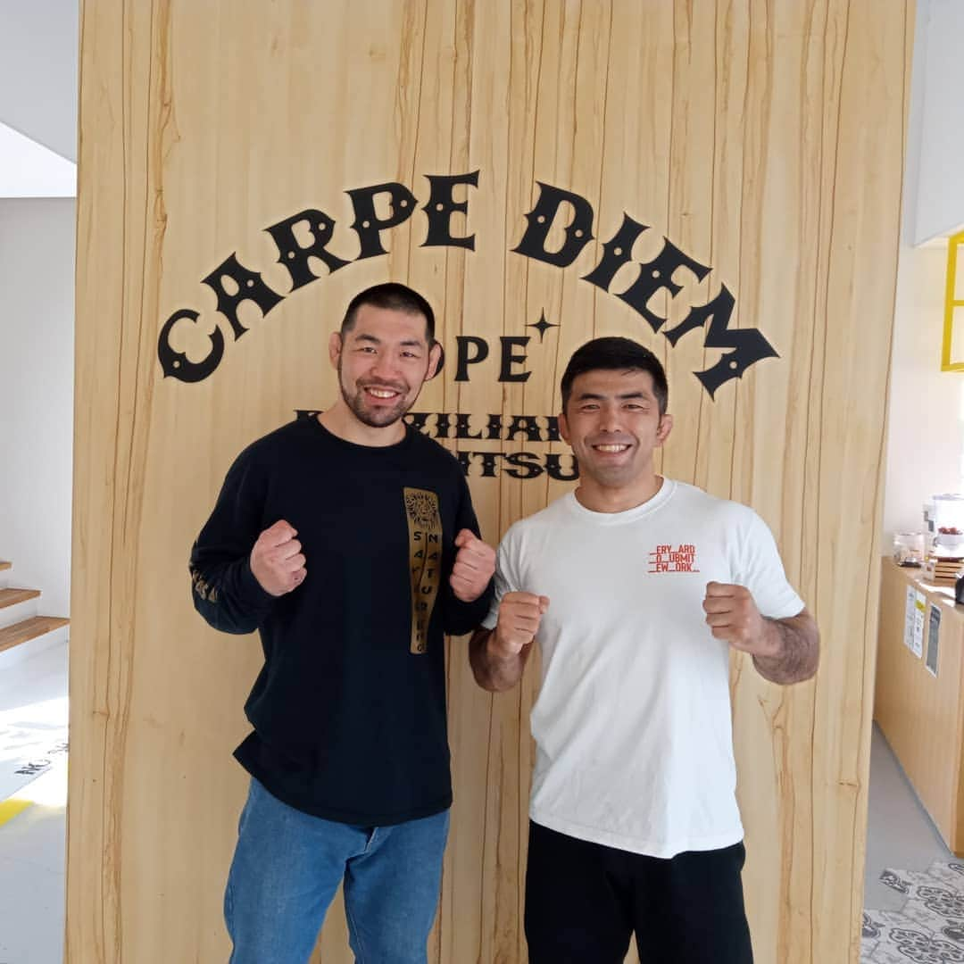 福田力さんのインスタグラム写真 - (福田力Instagram)「Good training in my countryside #gifu 🏞️ Jiujitsu training at @carpediembjj_hope , and kick boxing training at top 1 gym. 🥋🥊💦 Thank you very much  @daisukecdhopebjj @danilozanolini 🙏🙏 久しぶりに岐阜県に帰っていました😊  そして、carpe diem hopeで柔術。 Top-1 fitness gym でキックボクシングのトレーニングをさせていただきました。  白木さん、ダニロさん、原校長どうもありがとうございました🙏🙏」12月8日 13時15分 - riki_fukuda