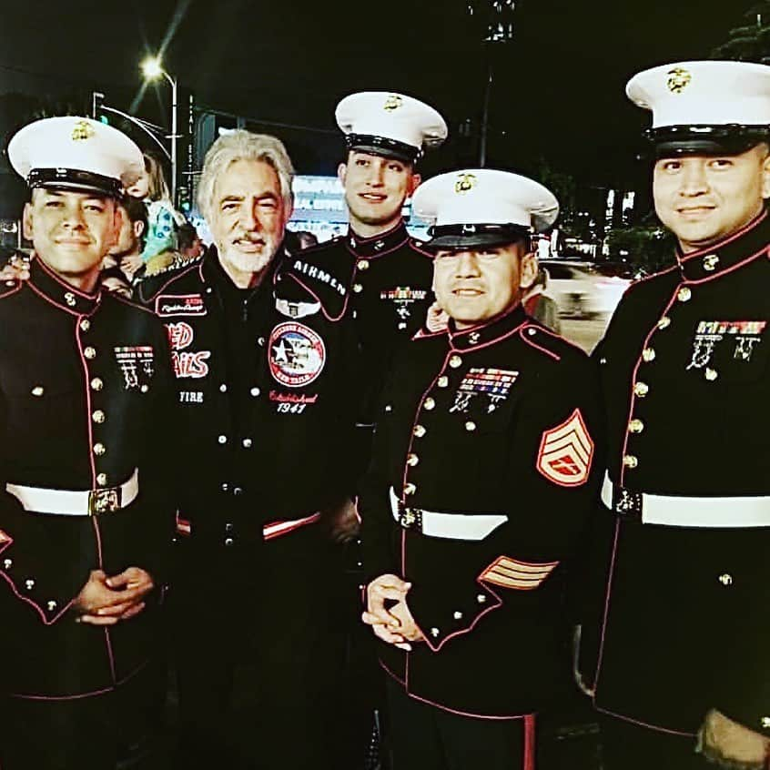 ジョー・マンテーニャさんのインスタグラム写真 - (ジョー・マンテーニャInstagram)「With the Marines last night!」12月8日 13時57分 - joemantegna