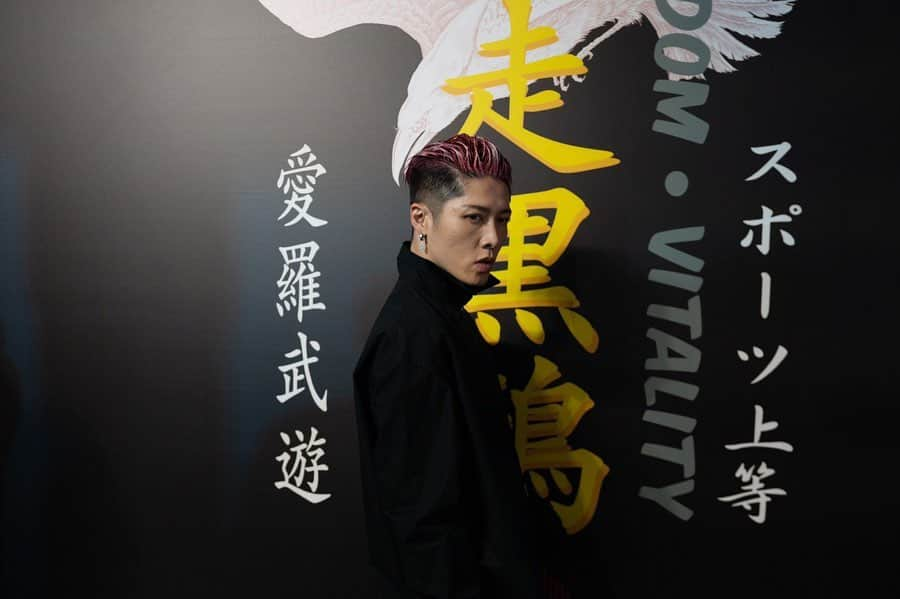 MIYAVI（石原貴雅）さんのインスタグラム写真 - (MIYAVI（石原貴雅）Instagram)「@miyavi_ishihara at Y-3 SS2020 collection launch event in #Shanghai ． Next Up NSTT 🌏Tour 🇯🇵Day 2 12.9 #Sendai #Rensa Photo By: @mikeyboiiiiii ． 【リリース情報】 MIYAVI NEW ALBUM 💿 NO SLEEP TILL TOKYO 7.24 Release⬇️⬇️ https://umj.lnk.to/miyavi_nsttPR ． 【ライブ情報】 「MIYAVI “NO SLEEP TILL TOKYO” World Tour 2019 JAPAN」 12/5 Sapporo | Zepp Sapporo 12/9 Sendai | Rensa 12/10 Nagoya | Zepp Nagoya 12/12 Fukuoka | Zepp Fukuoka 12/18 Tokyo | Zepp DiverCity TOKYO 12/21 Osaka | Zepp Osaka Bayside ． MIYAVI ファンクラブ ”MYV CREW” 2019年度会員受付中！！ MIYAVI Fan Club“ MYV CREW” 2019 Membership Admission and Renewal Information  ご入会方法は⬇️ http://myv382tokyo.com/myvcrew/about.html ． ． #MIYAVI #NoSleepTillTokyo #NSTT #UnderTheSameSky #MYVCREW #NorthAmerica #USA #CANADA #MEXICO #EUROPE #ASIA #JAPAN #live #札幌 #仙台 #名古屋 #福岡 #東京 #大阪」12月8日 14時12分 - miyavi_staff