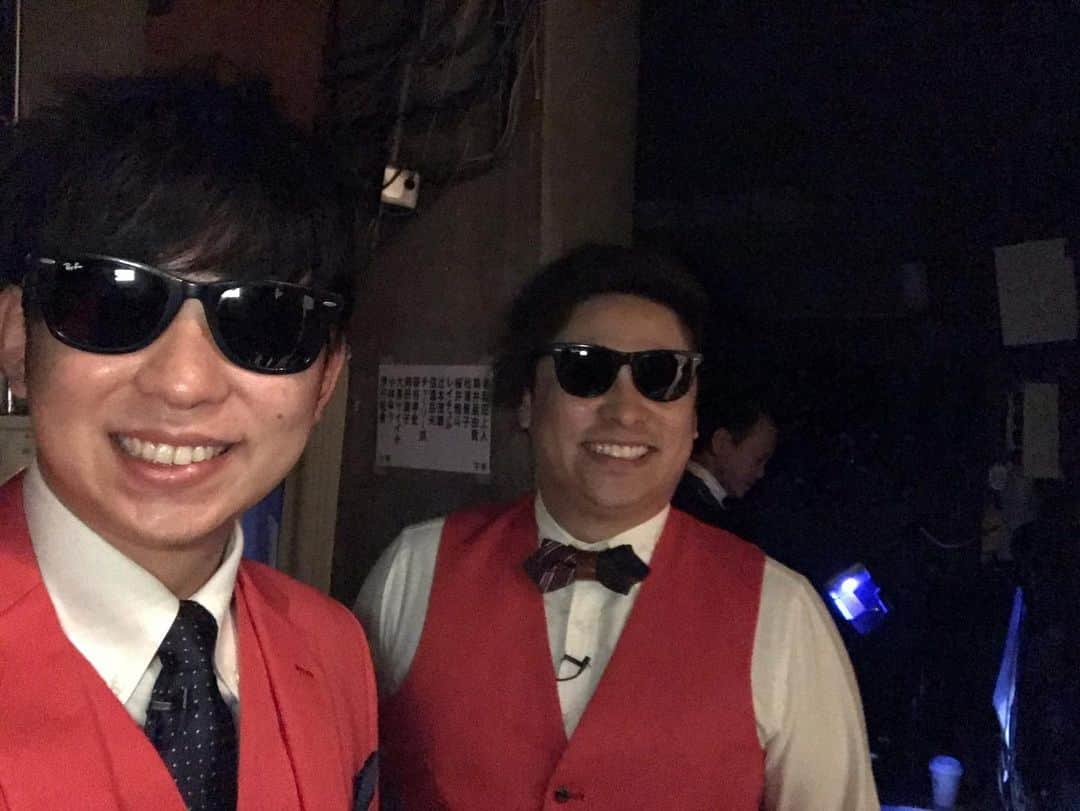 よしもと祇園花月さんのインスタグラム写真 - (よしもと祇園花月Instagram)「8.6秒バズーカー本日出演でございました🤪✨自撮り🤳頂きましたよっ🙋‍♀️#86 #86secbazookaa #ハチロク #田中シングル #はまやねん #よしもと祇園花月 #よしもと #gion #kyoto」12月8日 15時45分 - gionkagetsu