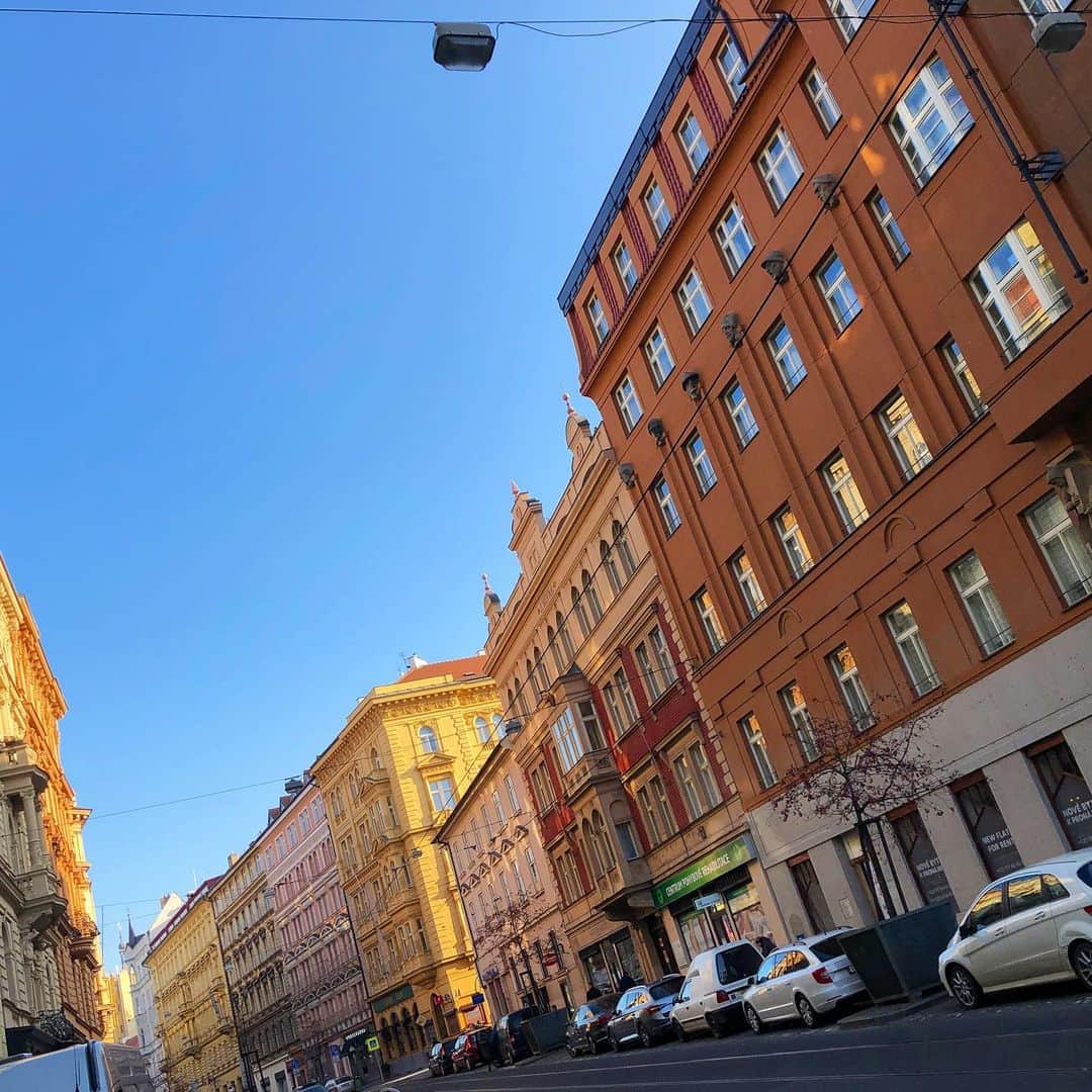 あやてん（島田彩加）さんのインスタグラム写真 - (あやてん（島田彩加）Instagram)「プラハの街並みが美しすぎて大好きな街になった🇨🇿♡」12月8日 16時32分 - ayatenchann