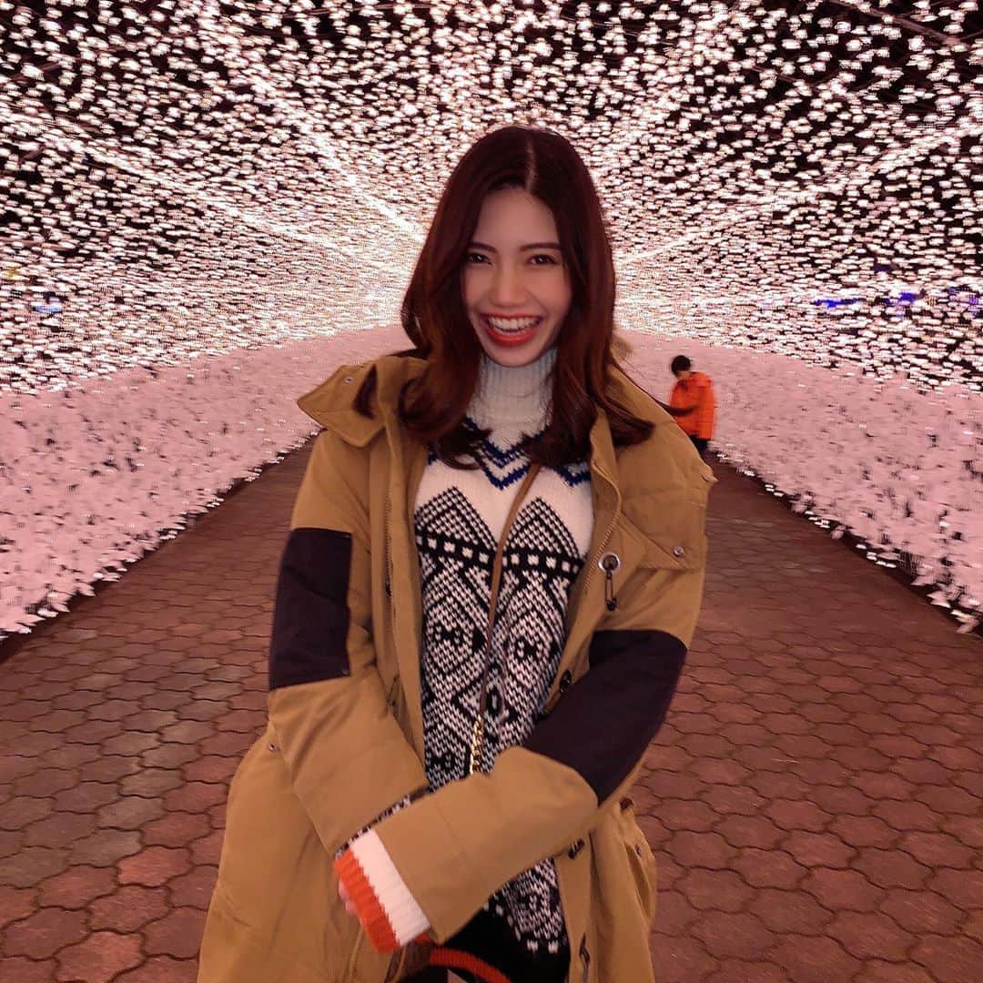 岡山瑠沙さんのインスタグラム写真 - (岡山瑠沙Instagram)「東京メガイルミ♥️ 初めての競馬場は、 イルミネーションでした🐴 ・ #東京メガイルミ #メガイルミ #イルミネーション #イルミ #夜景 #大井競馬場 #競馬 #うまじょ #クリスマス #christmas #photoshoot #インスタ映え #outfit #ootd #fashion #moussy #sly #winter #instadaily #insta #instagram #instagood #instalike #selfie #冬メイク #セミロング #f4f #likeforlikes #followｍe #instafashion」12月8日 22時05分 - rusa_okayama