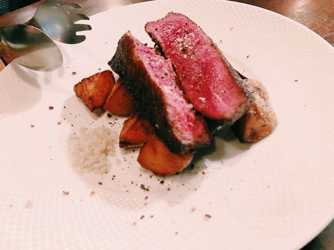 南波志帆さんのインスタグラム写真 - (南波志帆Instagram)「突然ですが、これは最近食べたおいしいお肉です👄 #🥩 #美」12月8日 16時37分 - nanbashiho