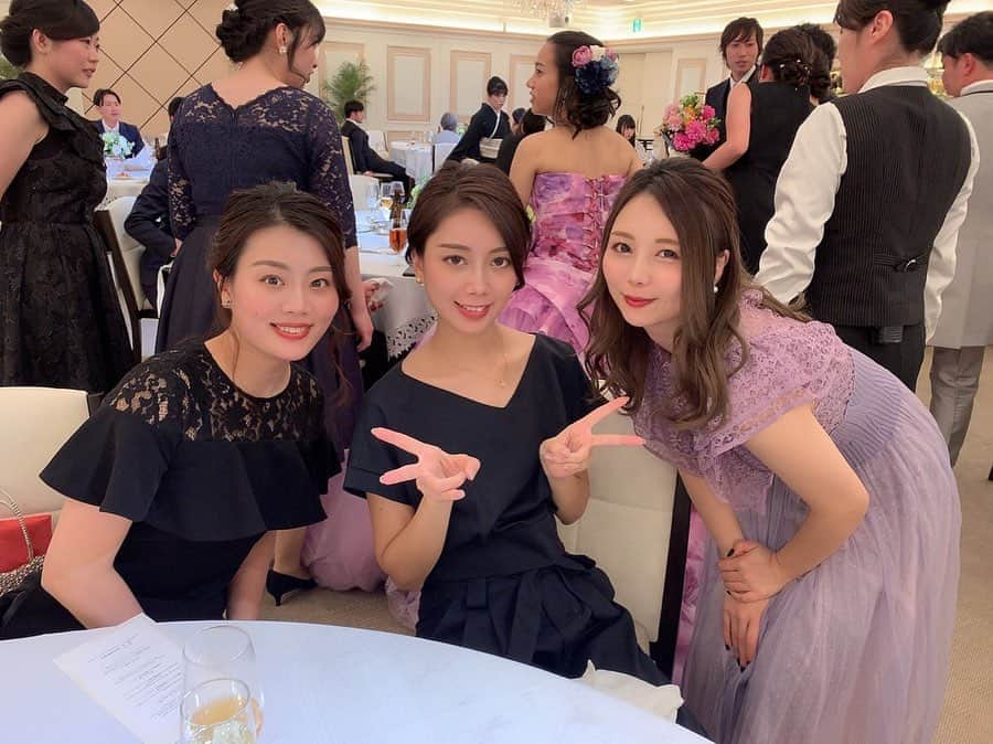 西村季里子さんのインスタグラム写真 - (西村季里子Instagram)「・ 大学の友達の美月の結婚式へ💍 ボーイッシュのイメージがあった美月が ウェディングドレスと和服が とっても似合ってて可愛かった🥺💖 大学の友だちにも久しぶりに会えて 嬉しかった&懐かしかった💓 お昼いつも一緒に食べてたの 懐かしいな〜〜🥰 制服ディズニーもしたりいい思い出✨ #結婚式#wedding #weddingparty  #結婚#横浜#みなとみらい#💍 #大学#同級生#友達#聖心#女子大 #ドレス#ウェディングドレス#和服 #snidel #ワンピース#パープル #followｍe #follow」12月8日 16時50分 - kiriko_nishimura