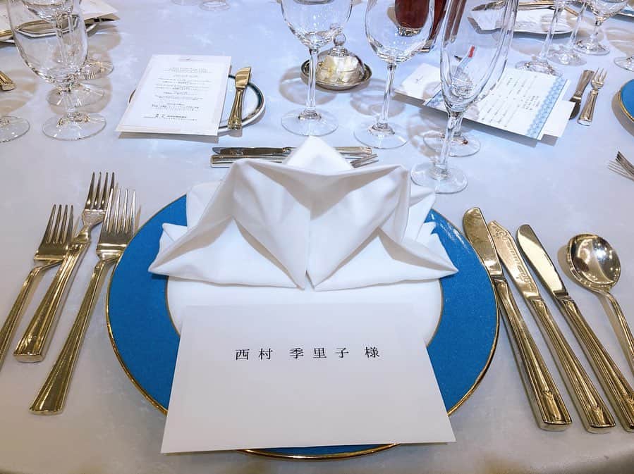 西村季里子さんのインスタグラム写真 - (西村季里子Instagram)「・ 大学の友達の美月の結婚式へ💍 ボーイッシュのイメージがあった美月が ウェディングドレスと和服が とっても似合ってて可愛かった🥺💖 大学の友だちにも久しぶりに会えて 嬉しかった&懐かしかった💓 お昼いつも一緒に食べてたの 懐かしいな〜〜🥰 制服ディズニーもしたりいい思い出✨ #結婚式#wedding #weddingparty  #結婚#横浜#みなとみらい#💍 #大学#同級生#友達#聖心#女子大 #ドレス#ウェディングドレス#和服 #snidel #ワンピース#パープル #followｍe #follow」12月8日 16時50分 - kiriko_nishimura