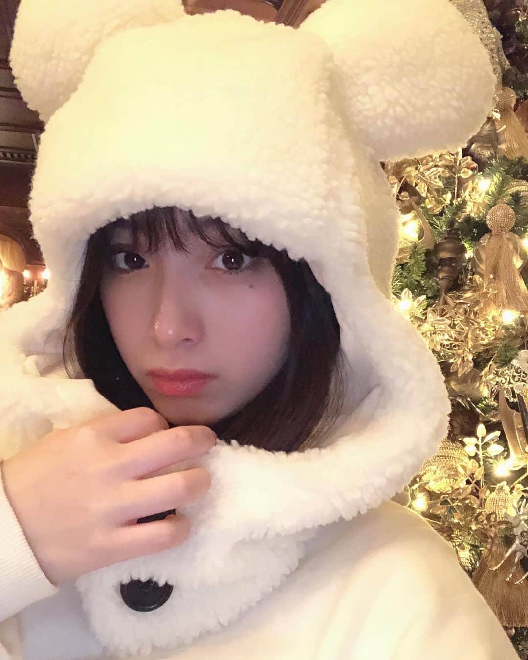 永井理子のインスタグラム：「もう少ししたら、クリスマスだね🎄 イルミネーション巡りでもしよっか〜」