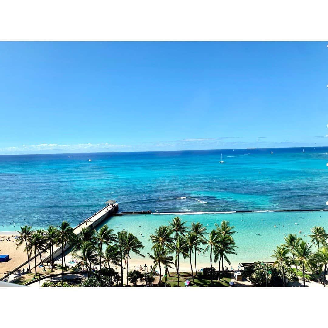 中田奈沙さんのインスタグラム写真 - (中田奈沙Instagram)「Hawaii🌴✨ 1年ぶりのハワイ🤙 * #奈沙旅inhawaii * * #hawaii #waikiki #honolulu #beach #sea #ocean #vacation #holiday #dayoff #shore #wintervacation #winter #december #sunny  #sky #clearsky #ハワイ #ワイキキ #ホノルル #ビーチ #海 #休日 #冬休み #12月 #冬 #常夏 #快晴 #晴れ #青空」12月8日 17時18分 - nasa_nakada