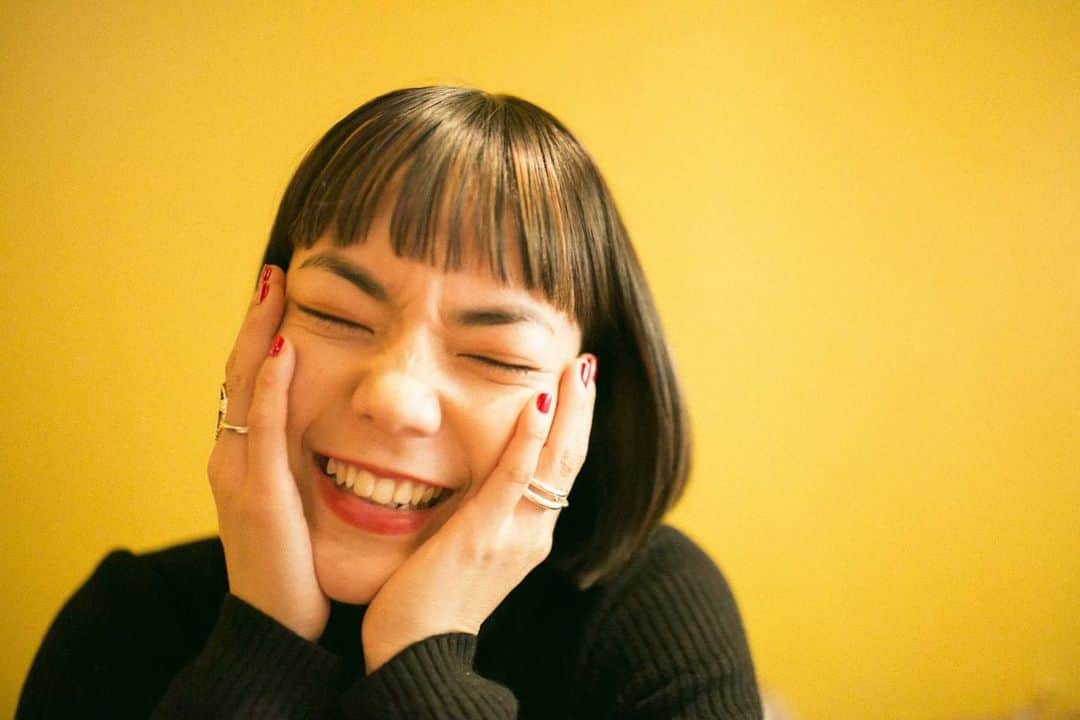 福田瞳さんのインスタグラム写真 - (福田瞳Instagram)「. . Happy Birthday🎂MEIちゃん @xxmeixx1208  メイちゃんの笑顔は、人を幸せな気持ちにするパワーがあると思うの！！ 写真展大盛況もおめでとう♡ メイちゃんに幸あれ！！」12月8日 17時35分 - fukudahitomi610