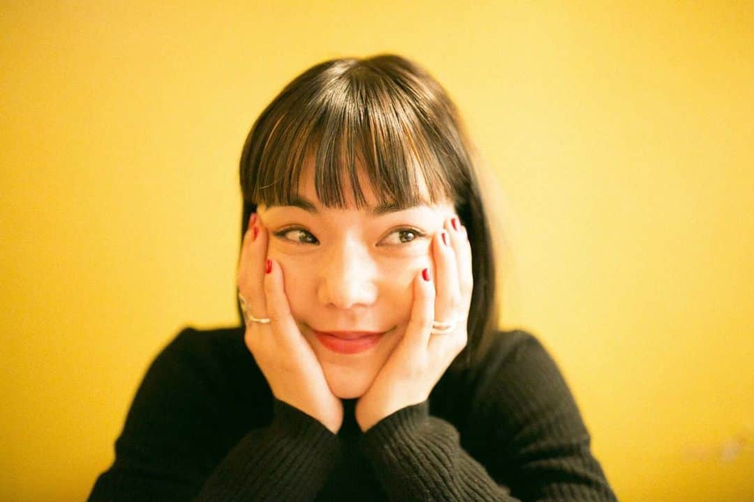 福田瞳さんのインスタグラム写真 - (福田瞳Instagram)「. . Happy Birthday🎂MEIちゃん @xxmeixx1208  メイちゃんの笑顔は、人を幸せな気持ちにするパワーがあると思うの！！ 写真展大盛況もおめでとう♡ メイちゃんに幸あれ！！」12月8日 17時35分 - fukudahitomi610
