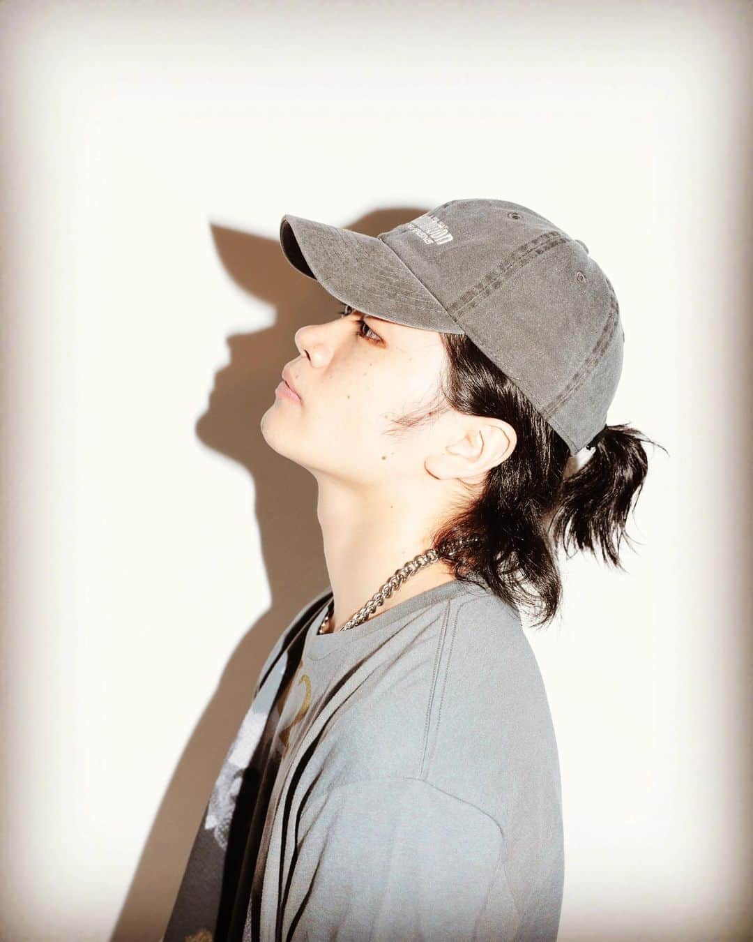 鳥越裕貴さんのインスタグラム写真 鳥越裕貴instagram 横顔 横顔男子 影 陰影 12月8日 17時30分 Yuki Torigoe Cleftchin