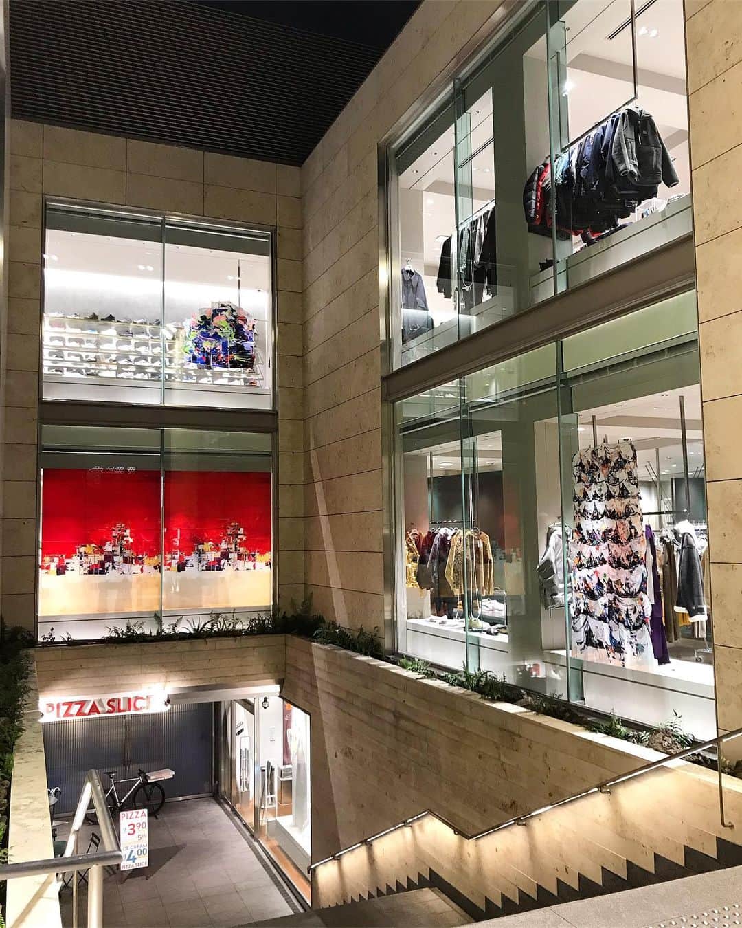 H BEAUTY&YOUTHのインスタグラム