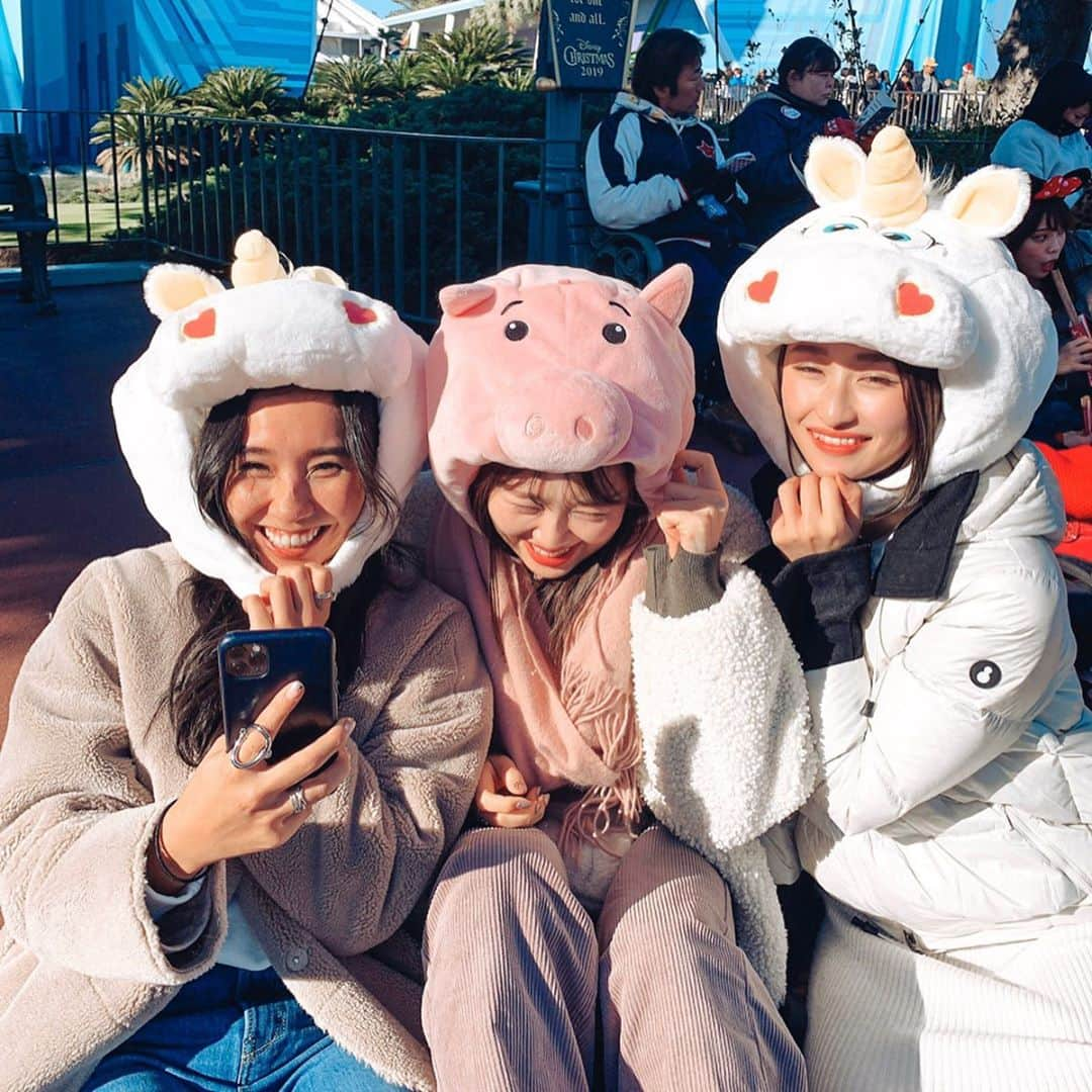 西野沙瑛さんのインスタグラム写真 - (西野沙瑛Instagram)「- - Tokyo Disneyland🎄❤️ 2年ぶりでした⛄️❤︎ - #ディズニーランド #クリスマスディズニー #disneyland #ファンキャップ #ディズニー  #ゴルフ女子 #ゴルフ男子 #ゴルフコーデ #ディズニーコーデ #tokyodisneyland」12月8日 17時35分 - sae_golf