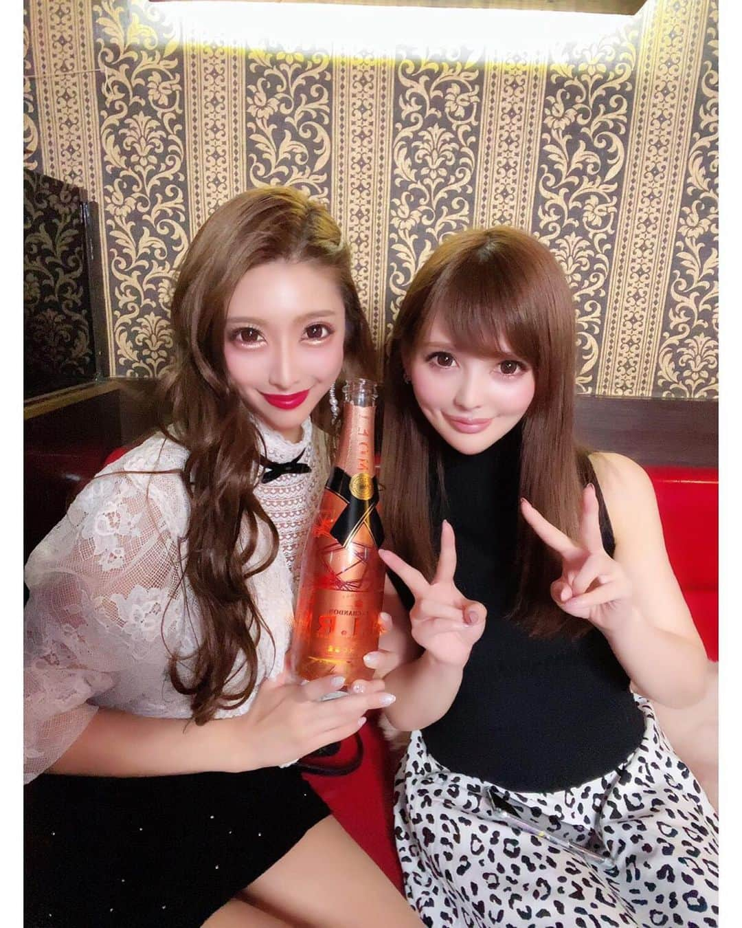 成瀬まりあさんのインスタグラム写真 - (成瀬まりあInstagram)「飲み行った時の🥰 はしゅとか行ったのに会いすぎてあんまり撮らなくなったなぁ〜  #バースデー #ベネトーキョー #selfie #キャバクラ #キャバ嬢 #シャンパン #テキーラ #ドレス #新宿 #西新宿 #港区 #歌舞伎町 #六本木 #西麻布 #赤坂 #青山  #tagsforlikes」12月8日 17時55分 - mariatan_1211