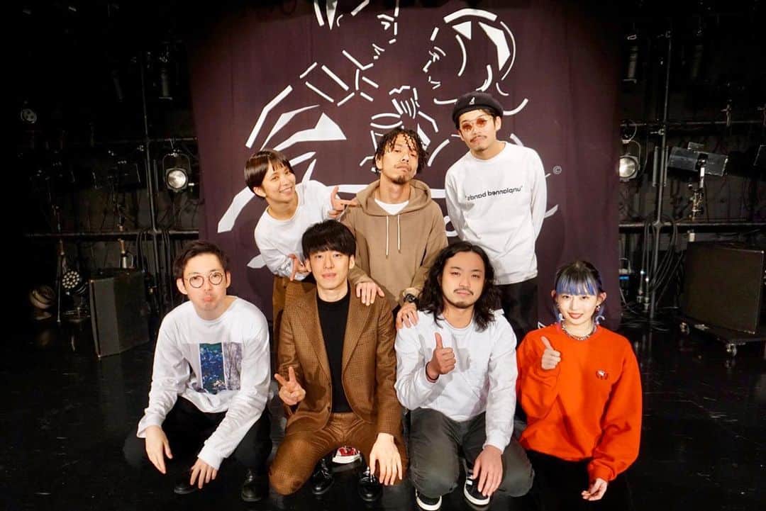 モリシーのインスタグラム：「ツアー3日目、梅田クラブクアトロでCreepy Nutsと！ 助演男優賞をコラボできて、 この夜だけの特別な時間になりました！ #awesomecityclub  #creepynuts」