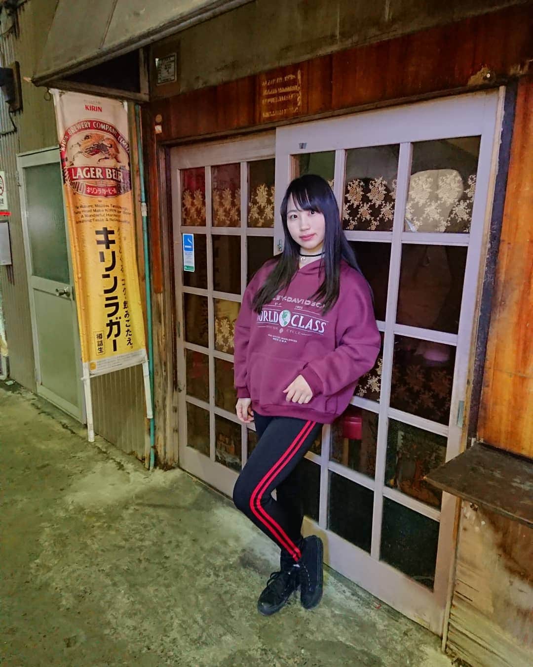のインスタグラム：「今日は #リクエスト撮影 初めてお申し込みくださった方ありがとうございました(*^^*)💖 . . 色んなオススメのスポットを教えてくれて、初めての場所でとても新鮮✨ 楽しかったです＼(^^)／次回の場所も楽しみにしてます😄🌟 . . プレゼントもありがとう～😘✨ よーじや好き💄💖 . . . . ❣️リク撮受付中❣️ ・屋外でもスタジオでも🆗 ・スマホ撮影🆗 ・がっつり撮影でも、お話メインでも好きなように時間を使えるよ☆ 貴方のご都合良い日をリクできます🙆 リク撮詳細URLは固定ハイライトからご覧になれます◎ . . @shirahamari . . . . 🧡∴..∴..∴..∴..∴..∴..∴.🧡 . . . . . . #白葉まり #個人撮影 #リクエスト個人撮影 #撮影会 #屋外撮影 #ストリート #ストリート系女子 #ストリートファッション #ポートレート #ポートレート好きな人と繋がりたい #個人撮影受付中 #ファン募集中 #写真撮ってる人と繋がりたい #よーじや #portrait #street #streetfashion #ootd #code」