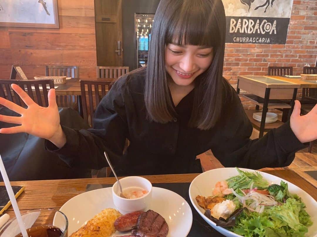 福田愛依さんのインスタグラム写真 - (福田愛依Instagram)「バルバッコアのシュラスコランチ☺︎ 野菜もいっぱい食べれて、とにかくお肉が最高！！！！！！🍖🥩🥓」12月8日 18時24分 - meii_cheer