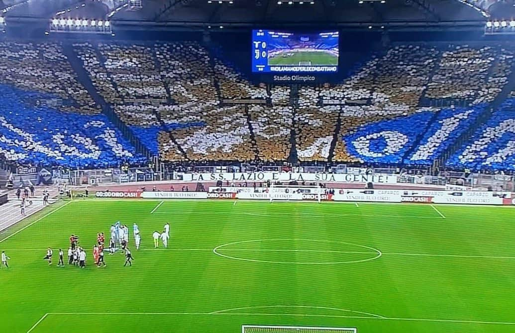 ルイス・アルベルトさんのインスタグラム写真 - (ルイス・アルベルトInstagram)「Emozioni forti ⚪️🔵 continuiamo così !!! 🦅🦅 #forzalazio @marco_rosi_photographer」12月8日 18時24分 - 10_luisalberto