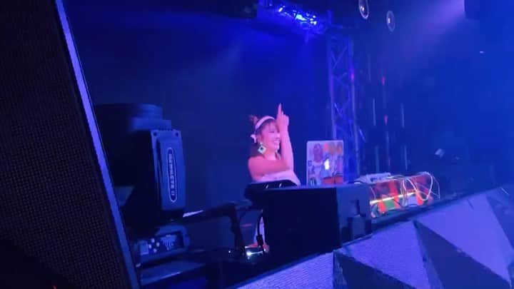 鈴木まりなのインスタグラム：「歓声と叫び声が起きるようなDJを志してます🌹💗✨     #dj #girlsdj #femaledj #asiandj #Japanesedj #djlife #djingismylife #djinglife #djlifestyle」