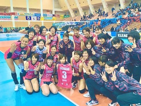 長野有紗のインスタグラム：「. ３勝目🥳🤟🏽 まだまだこれから～！ 頑張るゾーーーッ🔥🔥🔥 #ヴィクトリーナ姫路 #Vリーグはバレーだよ」