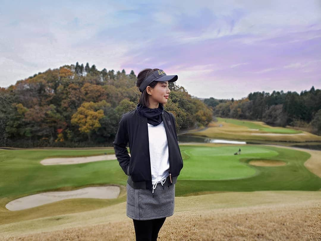 保坂玲奈さんのインスタグラム写真 - (保坂玲奈Instagram)「⛳...golf . . ○スウェット、スカート、アウター すべて @adidasgolf の #adicross . . ○私服として街でも着れるデザインと 機能性がすごく良い！ . . ○この日はずっとこの後雨が降ってたけど 防水機能がしっかりしていて感動した😇 . . . #adidasgolf #adicross #golf #golfwear」12月8日 19時28分 - __renao_0707