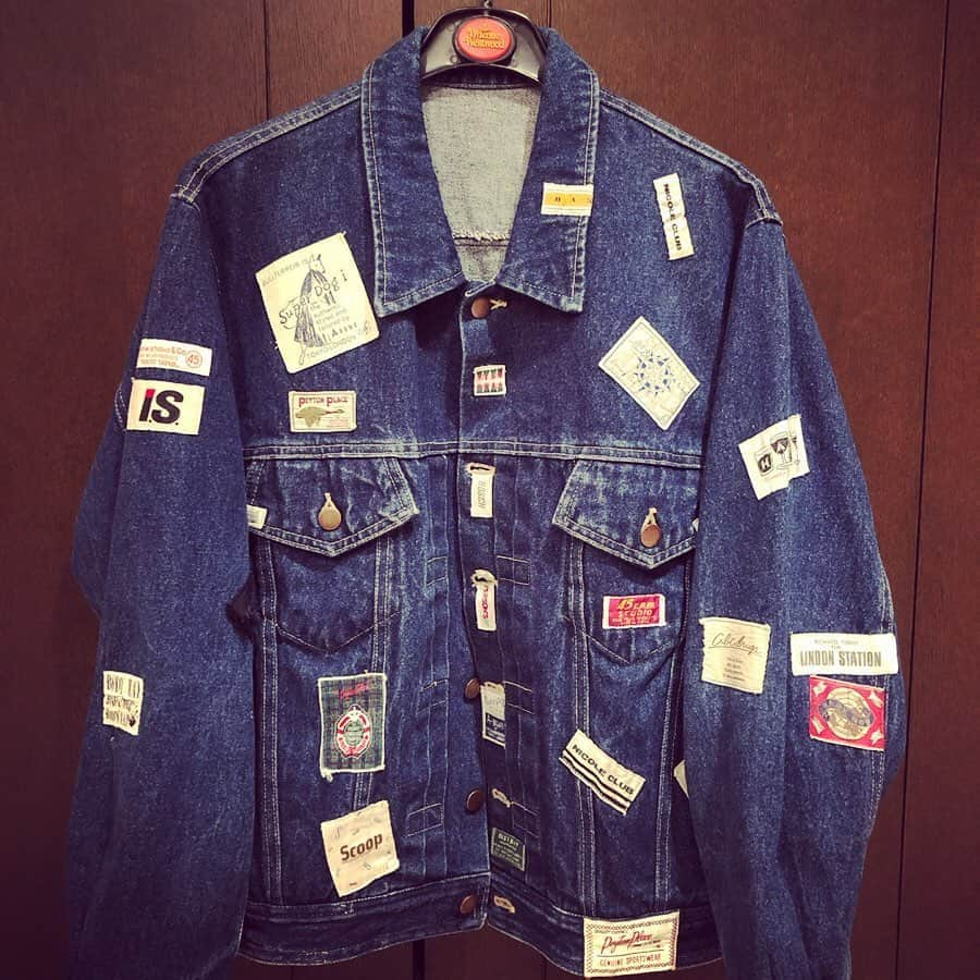 千秋さんのインスタグラム写真 - (千秋Instagram)「80年代好きにとって凄いデニムを手に入れました👖✨ 80年代DCブランドが勢揃いの公式アイテムだそう。 #45rpm #persons #bodymap #iguregu #superdog #is #peytonplace #scoop #hakka #eastboy #bosch #nicoleclub #abcdrugs #vivayou #londonstation #45r #80s #dcブランド #dcbrand #cinderellacity #シンデレラシティ #新宿伊勢丹 #80年代ファッション #千秋80年代コレクション #バカコレクター #古着 #古着コーデ #古着ファッション #古着女子 #古着千秋」12月8日 19時45分 - chiaki77777