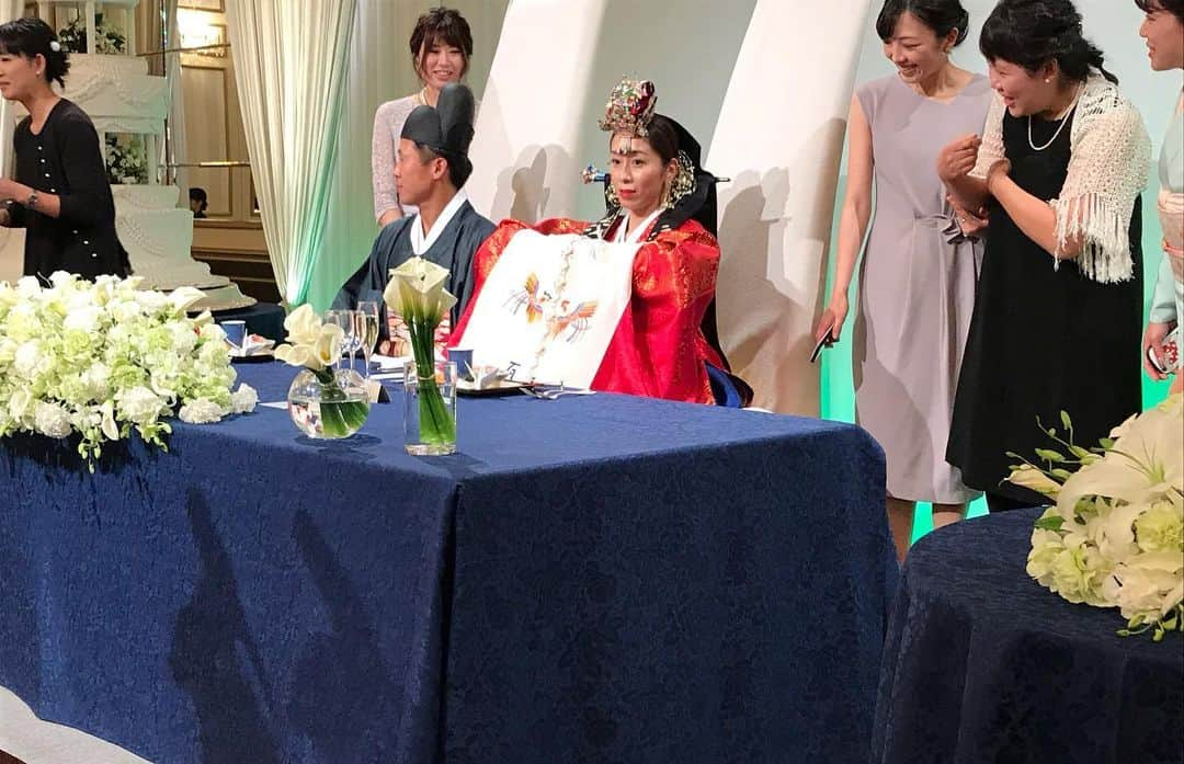 小澤竜己さんのインスタグラム写真 - (小澤竜己Instagram)「昨日インドのムンバイFC時代のチームメイトでその後も定期的に連絡を取らさせてもらっているミンチョル君の結婚式があり、招待していただきました。 盛大で異文化スタイルも混じった式に参加出来たこと、久々に会えたリョンジュやサッカーで繋がる色々な方々と出会えたこと、すべてはミンチョル君の人間性のお陰だと思いますし、とても感謝しています。 そんなしょっちゅう会うことは出来ないですが、時々はまた連絡を取り合いながら、またサッカーの事を熱く楽しく語り合えれれば嬉しいです。 改めてご結婚おめでとうございます。  #happy #wedding #party #nagoya #india #mumbai #mumbaifc」12月8日 19時53分 - ryuki880206