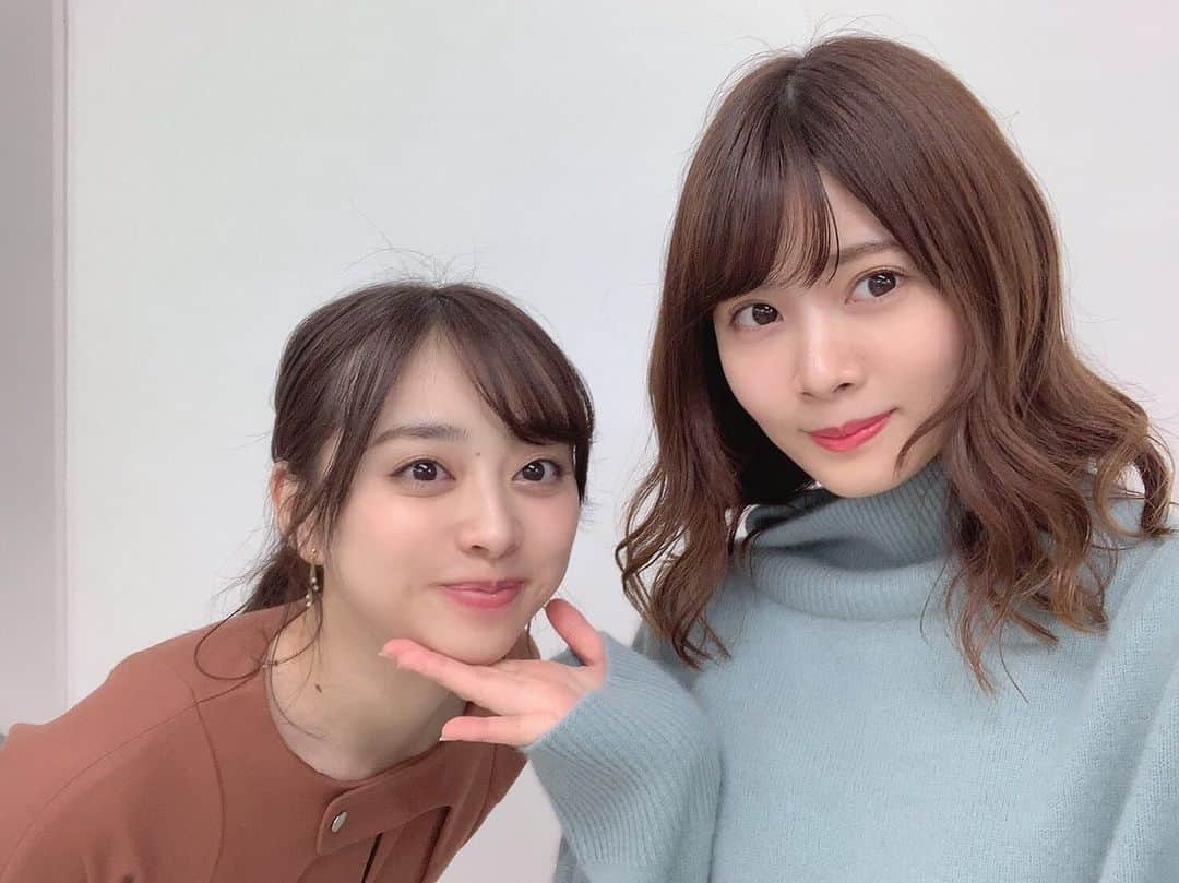 伊藤寧々さんのインスタグラム写真 - (伊藤寧々Instagram)「ㅤㅤㅤㅤㅤㅤㅤㅤㅤㅤㅤㅤㅤ 伊藤寧々BIRTH DAY EVENT2019 1部は高校時代からの私の大親友、伊藤祐奈ちゃんがMCでトークイベントでした✨ ㅤㅤㅤㅤㅤㅤㅤㅤㅤㅤㅤㅤㅤ ゆーなは私の尊敬するお友達。 今回は運営チームでイベントを作ってもらい、更に私1人だと不安なのでMCもお願いしました😊笑 ㅤㅤㅤㅤㅤㅤㅤㅤㅤㅤㅤㅤㅤ ゆーなが居てくれたことで凄く緊張もほぐれて、円滑にトークが出来たのではないかと…笑 ㅤㅤㅤㅤㅤㅤㅤㅤㅤㅤㅤㅤㅤ 特典会の時に多くの人が、「良い意味でゆるくて楽しかったよ!」と言っていただいてたのが印象的でした〜😊 ㅤㅤㅤㅤㅤㅤㅤㅤㅤㅤㅤㅤㅤ 来てくださった皆様との集合写真。 お手製のうちわも作っていただき感動！！ 1部の会場には、パネルや横断幕も飾っていただいていました。 会場が温かい雰囲気に包まれていたのはファンの皆様の思いが溢れているからなんだなあと改めて感じたよ☺️ ㅤㅤㅤㅤㅤㅤㅤㅤㅤㅤㅤㅤㅤ ゆーなから聞いた私のあだ名は、来てくださった方は心の中で呼んでもいいよ〜😏笑 ㅤㅤㅤㅤㅤㅤㅤㅤㅤㅤㅤㅤㅤ #ねねころ生誕祭」12月8日 19時53分 - 12neneito12