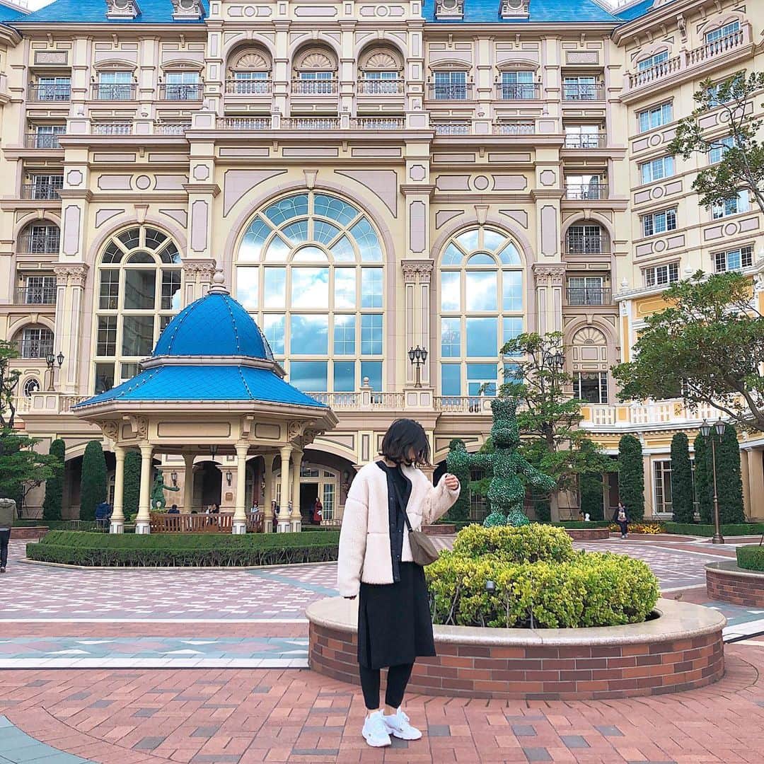 Mameのインスタグラム：「モコモコのボアアウター😊」