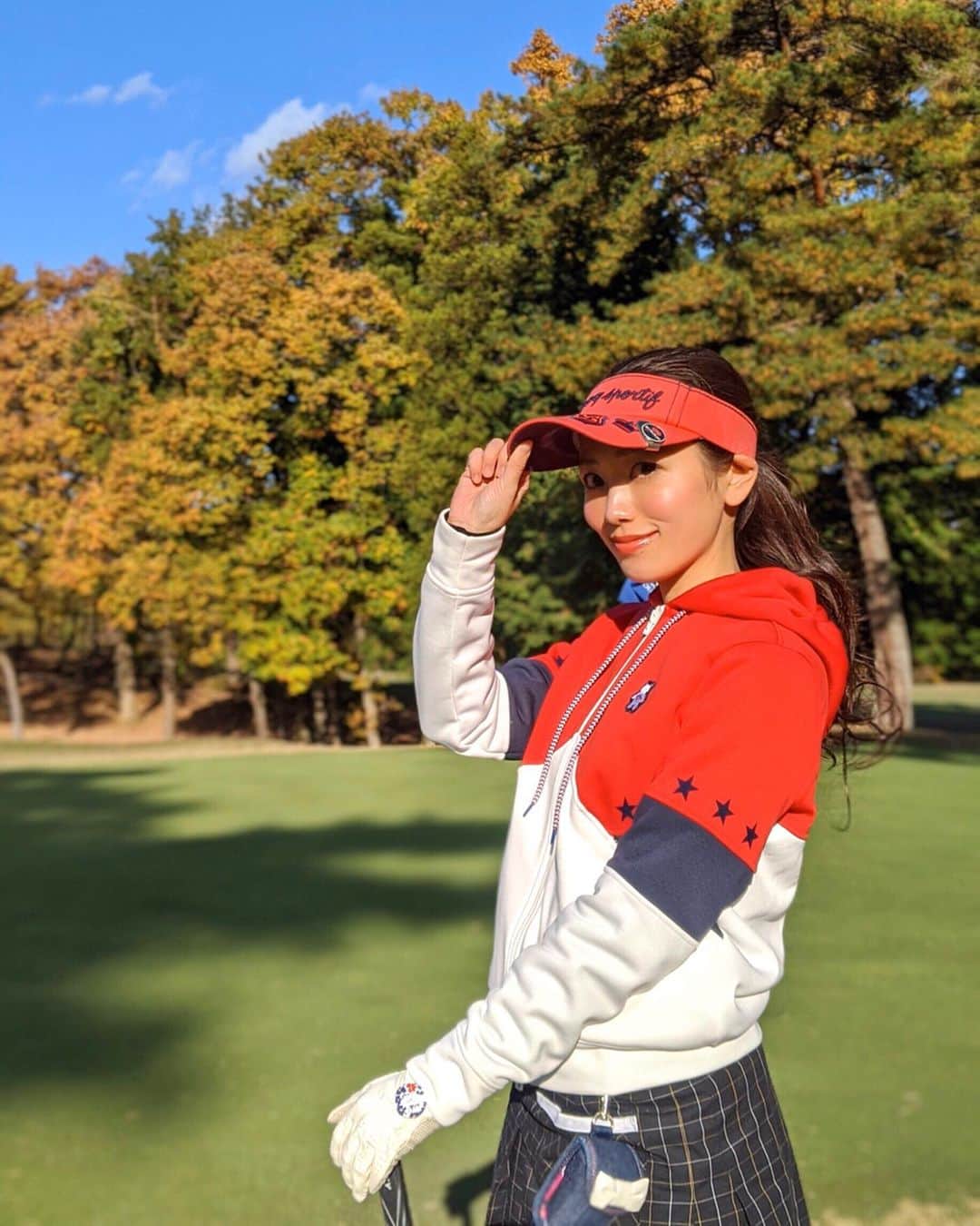 安岡あゆみさんのインスタグラム写真 - (安岡あゆみInstagram)「. 2週連続ゴルフ🏌️‍♀️ 冬ゴルフデビューでしたが、着込んだらへっちゃらでした✌️ ゆるくマイペースに頑張っているので、特に目標もなければ上手くなる気配もありませんが…😂 来年も楽しくラウンドできますように☺️ . . #golf #ゴルフ #ゴルフ女子 への道のりは長い😪」12月8日 20時04分 - ayumi_yasuoka