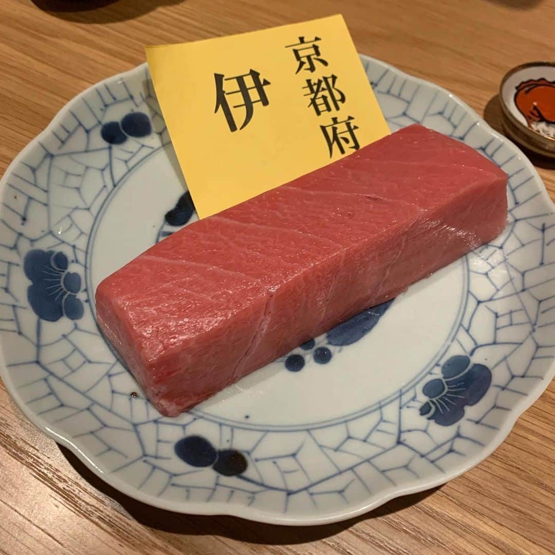 オランピアルタンさんのインスタグラム写真 - (オランピアルタンInstagram)「おいしいですね 😍 bluefin tuna from Kyoto 🐟 @trunkhousekagurazaka #tokyomylove」1月7日 0時52分 - olympialetan