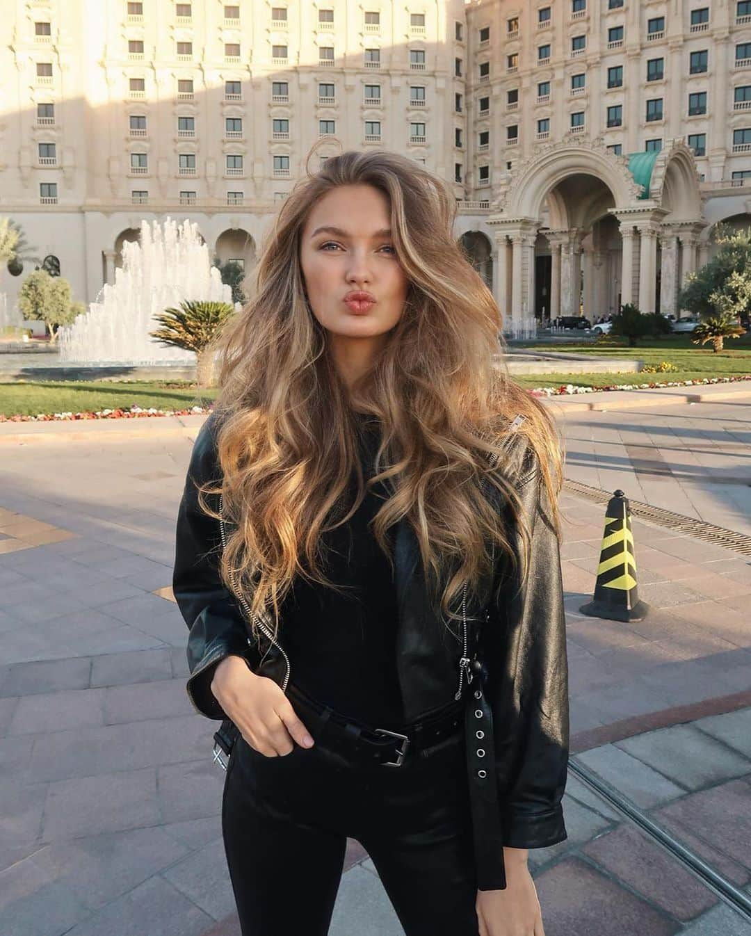 OOTD Magazineさんのインスタグラム写真 - (OOTD MagazineInstagram)「OOTD @romeestrijd - what do you love about this look?」1月6日 23時27分 - ootdmagazine