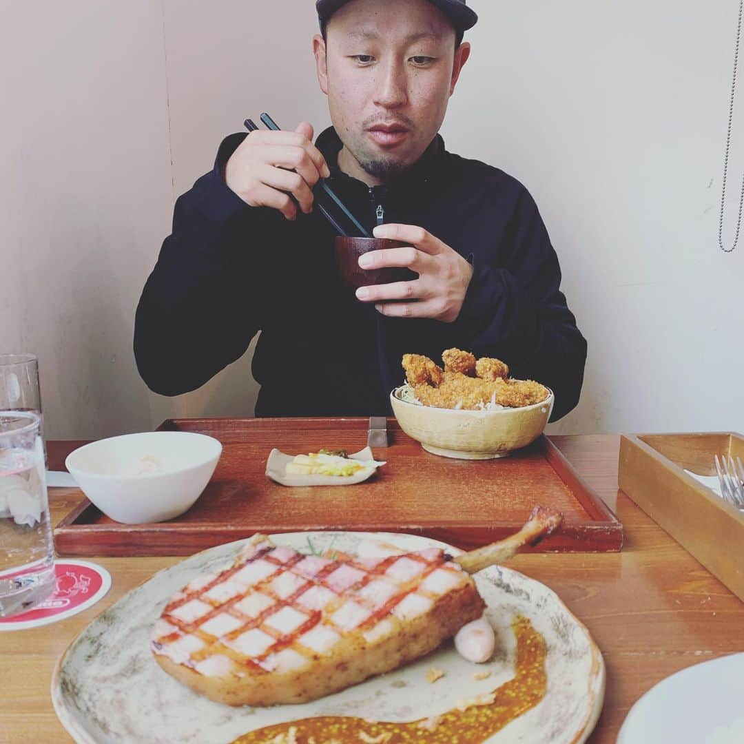 伊勢谷友介さんのインスタグラム写真 - (伊勢谷友介Instagram)「最高でしたヨォ(^ ^) なんせエッジに乗りやすくて、メロウな雪面、壁にも入りやすくて出やすくて、上の方と、落ちたところはパウダー。気持ち良かった❤️ まさかの2連泊目♨️ 勿論別の車で寝ますけど！」1月6日 23時57分 - iseya_yusuke