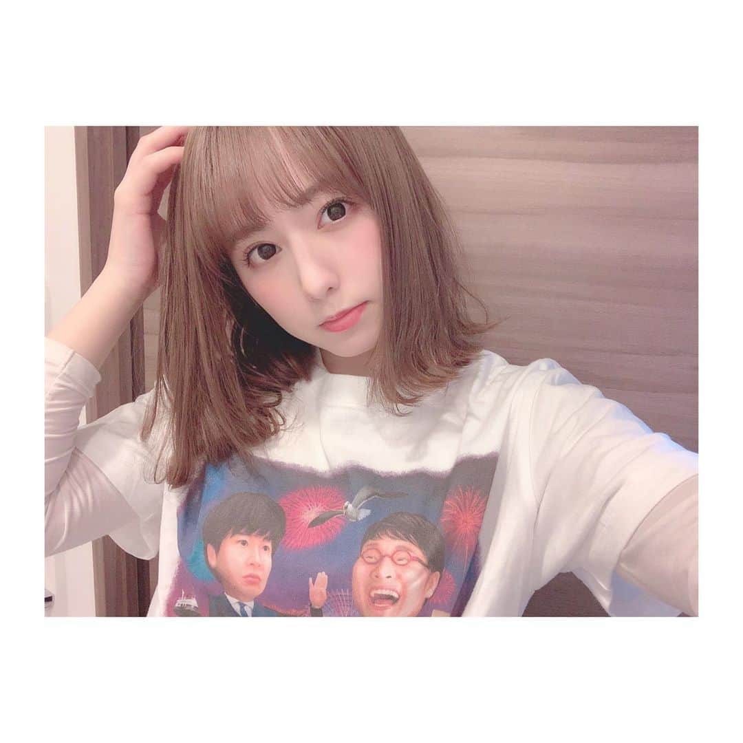 前田美里のインスタグラム：「まだお正月ボケが抜けない。(いや毎日か) . 最近たまりにたまった年末とお正月の特番を見てます。 . #さよならたりないふたり やっとやっとTV ver 見れて永遠に見てしまいそうです。(ライブビューイングもとてもよかった)  #リトルトゥース #おひさま」