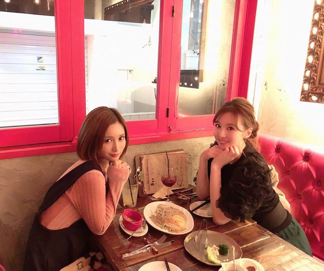 辰巳ゆいのインスタグラム：「こじさんと映画デート💕﻿ アナ雪2❄️観てきたよん♡﻿ ﻿ アナ雪でまた泣いてしまった😢﻿ ﻿ そして、やっぱりオラフがもう可愛すぎて😍たまらんーー💗💗﻿ ﻿ その後は、美味しいごはんに楽しい話にあっという間に時間が過ぎてしまった🤣﻿ ﻿ これから遊びの予定いっぱい立てたから、楽しみーー😆😆﻿ ﻿ 今から、わくわく❤️﻿ ﻿ 楽しかった♪  #アナと雪の女王2 #六本木　#映画　#dinner #楽しかった」