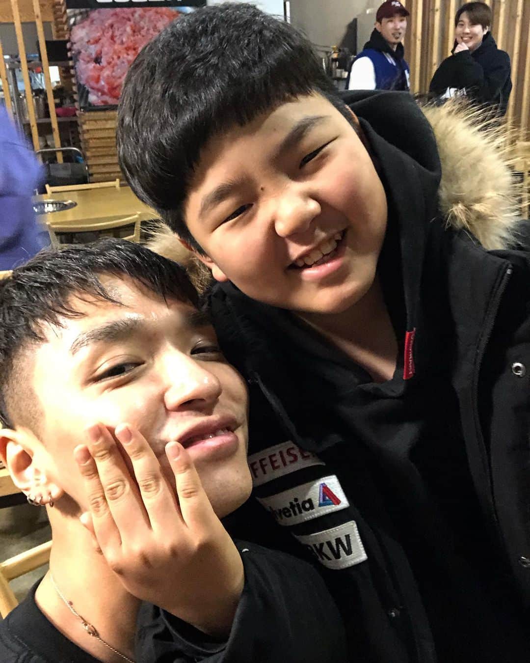 サイモンD のインスタグラム：「LIL' 빠끄가 나 귀여워해줌 ㅋㅋ」