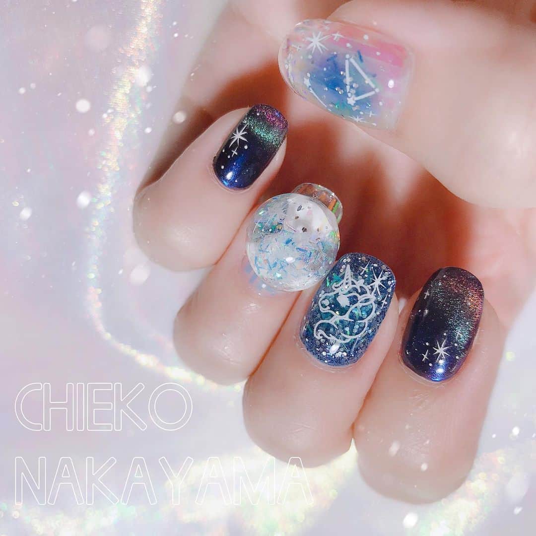 なかやまちえこのインスタグラム：「ネイルMAXにも掲載中のマイネイル💅 #nail #nails #nailart #ネイル #美甲 #ネイルアート  #clou #nagel #ongle #ongles #unghia #japanesenailart #manucure #네일 #젤네일 #네일아트 #네일리스트 #japanesenails #manicurist #gelnails #أظافر #スノードーム #スノードームネイル #snowdome #snowdomenails」