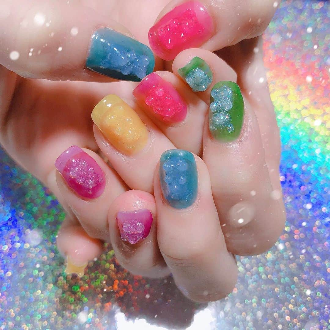 なかやまちえこさんのインスタグラム写真 - (なかやまちえこInstagram)「ベアグミみたいなネイル🧸💅🍭 #nail #nails #nailart #ネイル #美甲 #ネイルアート  #clou #nagel #ongle #ongles #unghia #japanesenailart #manucure #네일 #젤네일 #네일아트 #네일리스트 #japanesenails #manicurist #gelnails #أظافر #ジェルネイル #ハリボーネイル #ハリボーグミ #ハリボー #haribo #新垣里沙 さん⠀ PREGELミューズ クリアカラー ベアグミはアクリル（ミラージュのコラボで出してたやつ♡）」1月7日 0時46分 - chiekonakayama