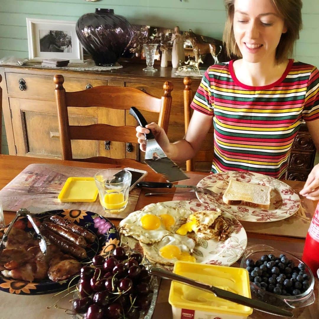 佐藤由季さんのインスタグラム写真 - (佐藤由季Instagram)「OMG🤩 Mom made me curry🍛 during my stay in Australia. and thank you so much for making lovely food for me all the time!! yum yum😋 #Australia  #Sydney  #NSW  #hostfamily  #mom  #curry  #aussiebeef  #dinner  #lunch  #breakfast  #yummy  #thankyou  #オーストラリア  #カレー  #お肉いっぱい  #オージービーフ  #2020年のカレー始め  #最高のスタート  #カレー好き なのをInstagramで見てくれていた  #毎日美味しいご飯をありがとう  #思い出に浸る  #カレーマイスター  #フリーアナウンサー  #佐藤由季」1月6日 16時10分 - yukisato0710