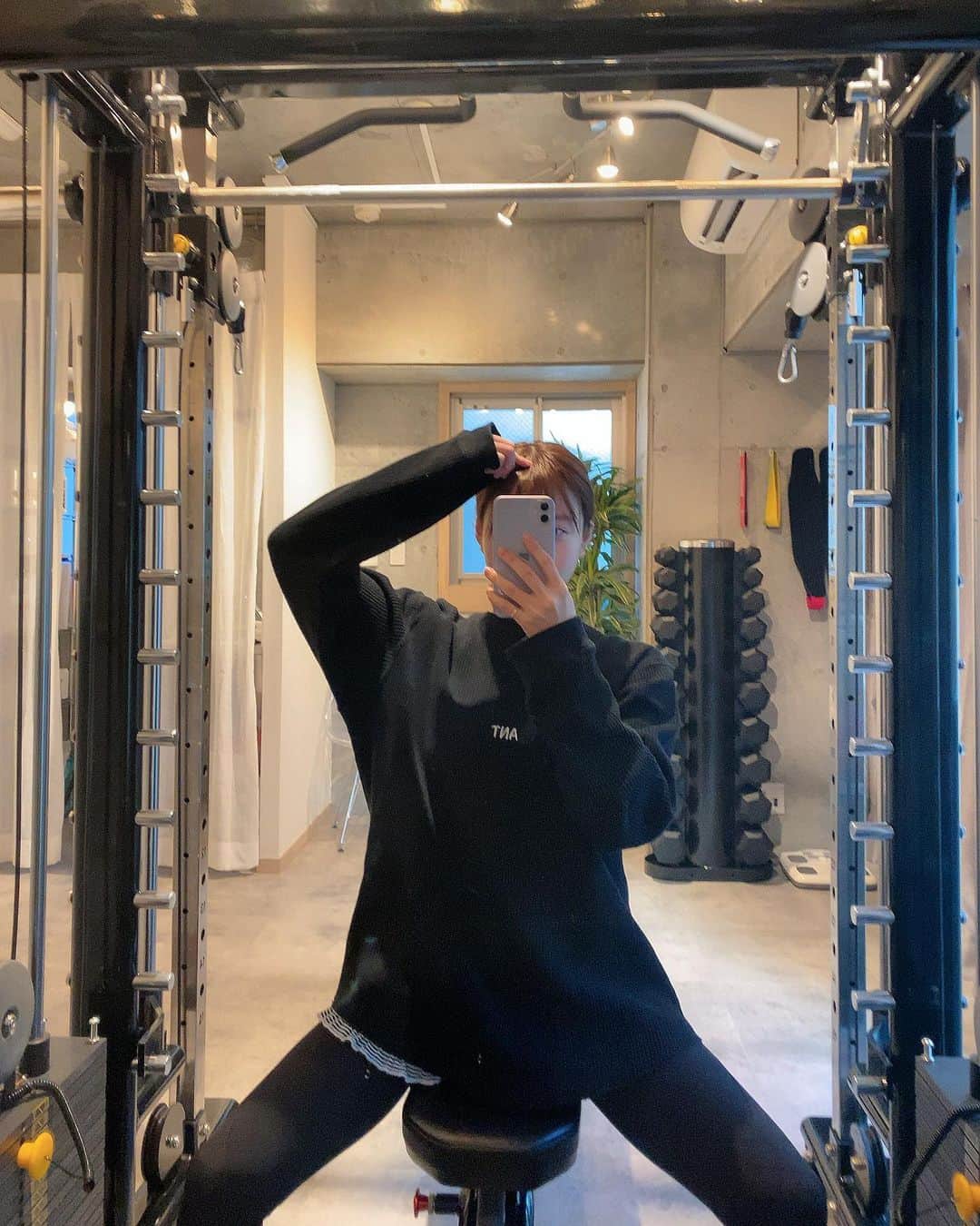 Renさんのインスタグラム写真 Reninstagram 今年初のジム ケラケラ笑いながらしっかりトレーニングしました れんさん 神秘的です っていう斜め上からの褒め言葉をくれる面白いトレーナーさん Michinori0419 ジムウェアは母がクリスマス