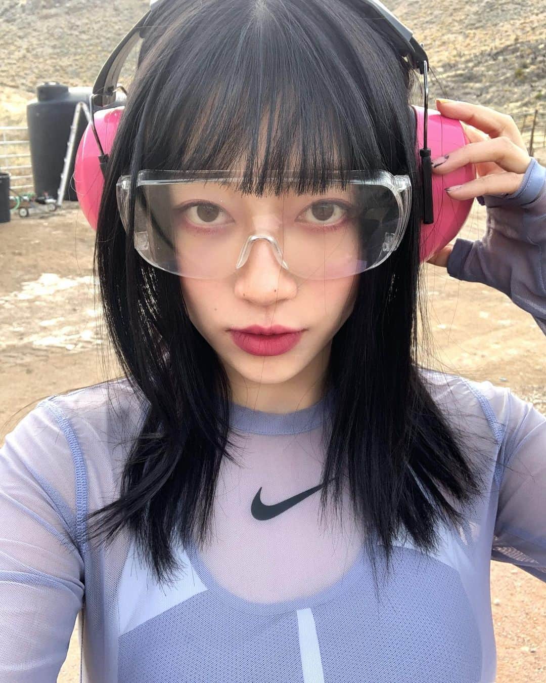 チン・インヒのインスタグラム：「PINK GUN/ 007 walther ppkpink💖」