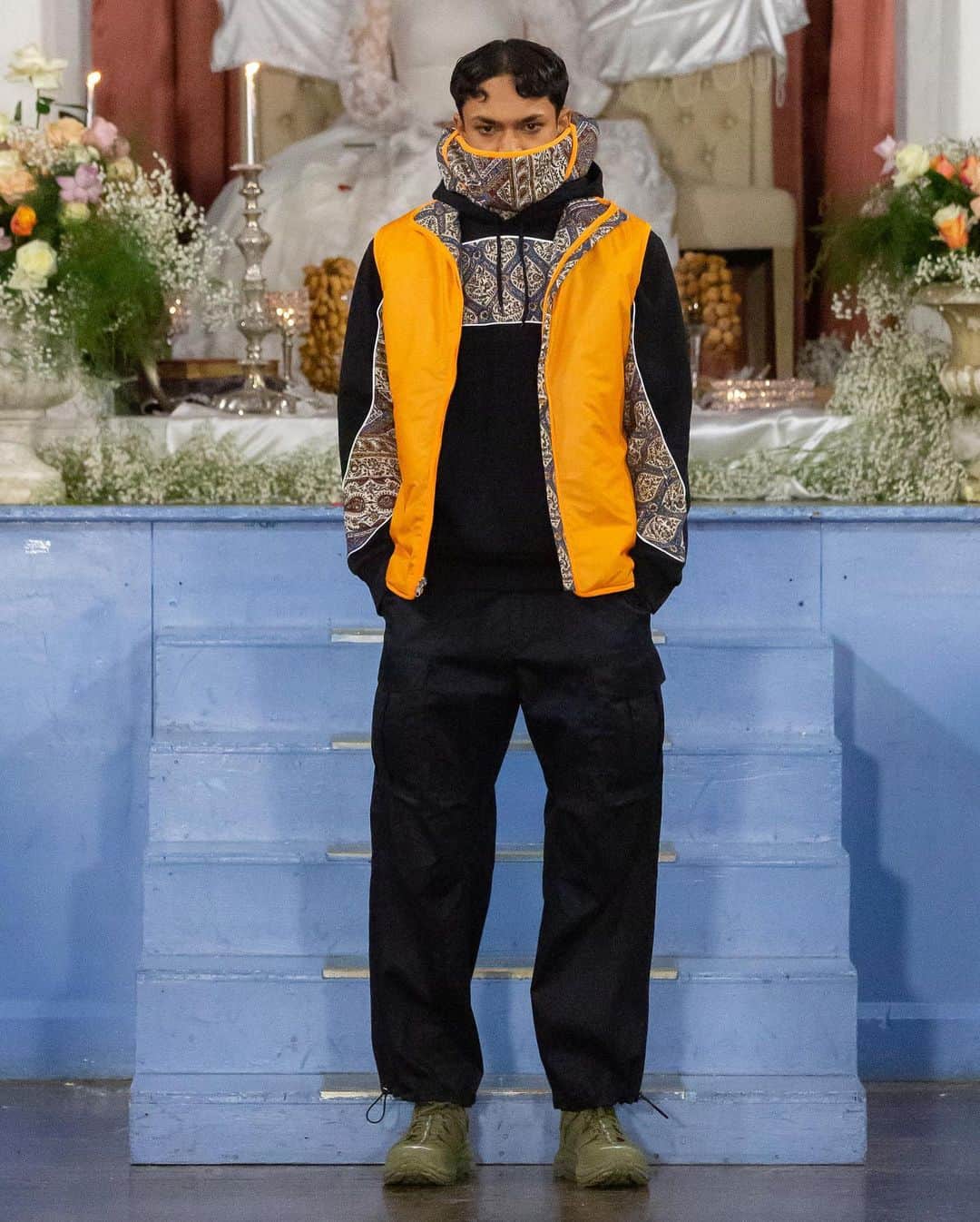 HYPEBEASTさんのインスタグラム写真 - (HYPEBEASTInstagram)「@hypebeaststyle: London-based designer @pariafarzaneh returned to #LondonFashionWeek with a Fall/Winter 2020 collection that mixed traditional Iranian prints with a look towards the future. The range included a selection of GORE-TEX pieces, as well as collaborations with @converse and Thermore. Swipe to take a look at some of the military and utilitarian-inspired looks, then head to the link in our bio to view more.⁠⠀ Photo: Paria Farzaneh」1月6日 17時33分 - hypebeast