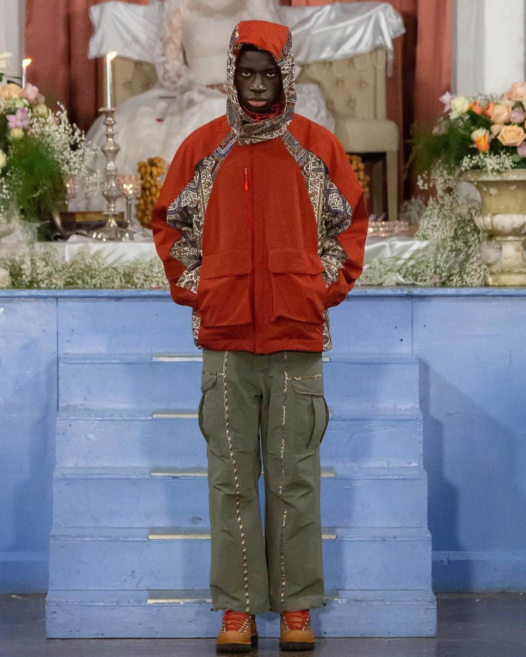 HYPEBEASTさんのインスタグラム写真 - (HYPEBEASTInstagram)「@hypebeaststyle: London-based designer @pariafarzaneh returned to #LondonFashionWeek with a Fall/Winter 2020 collection that mixed traditional Iranian prints with a look towards the future. The range included a selection of GORE-TEX pieces, as well as collaborations with @converse and Thermore. Swipe to take a look at some of the military and utilitarian-inspired looks, then head to the link in our bio to view more.⁠⠀ Photo: Paria Farzaneh」1月6日 17時33分 - hypebeast