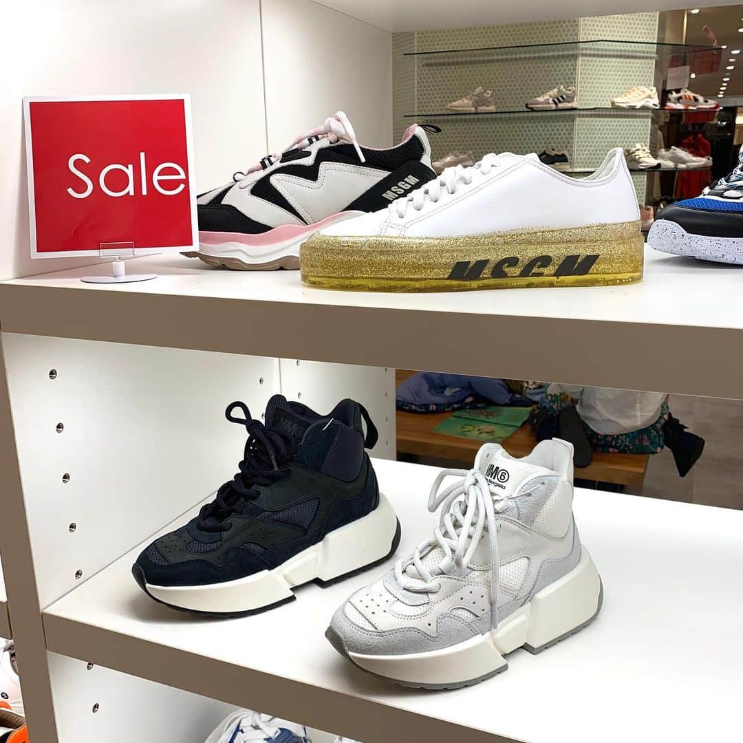 HANKYU.MODEさんのインスタグラム写真 - (HANKYU.MODEInstagram)「SNEAKER EDIT CLEARANCE SALE At 4F Shoes Gallery #Hankyu #HANKYUMODE #umedahankyu #阪急うめだ本店 #うめだ阪急 #阪急百貨店 #osaka #umeda #mode #clearance #sale #クリアランス #クリアランスセール #阪急のクリアランス #dsquared2 #ディースクエアード #msgm #mm6 #fwd #フォワード #kenzo #ケンゾー #スニーカー」1月6日 18時12分 - hankyumode