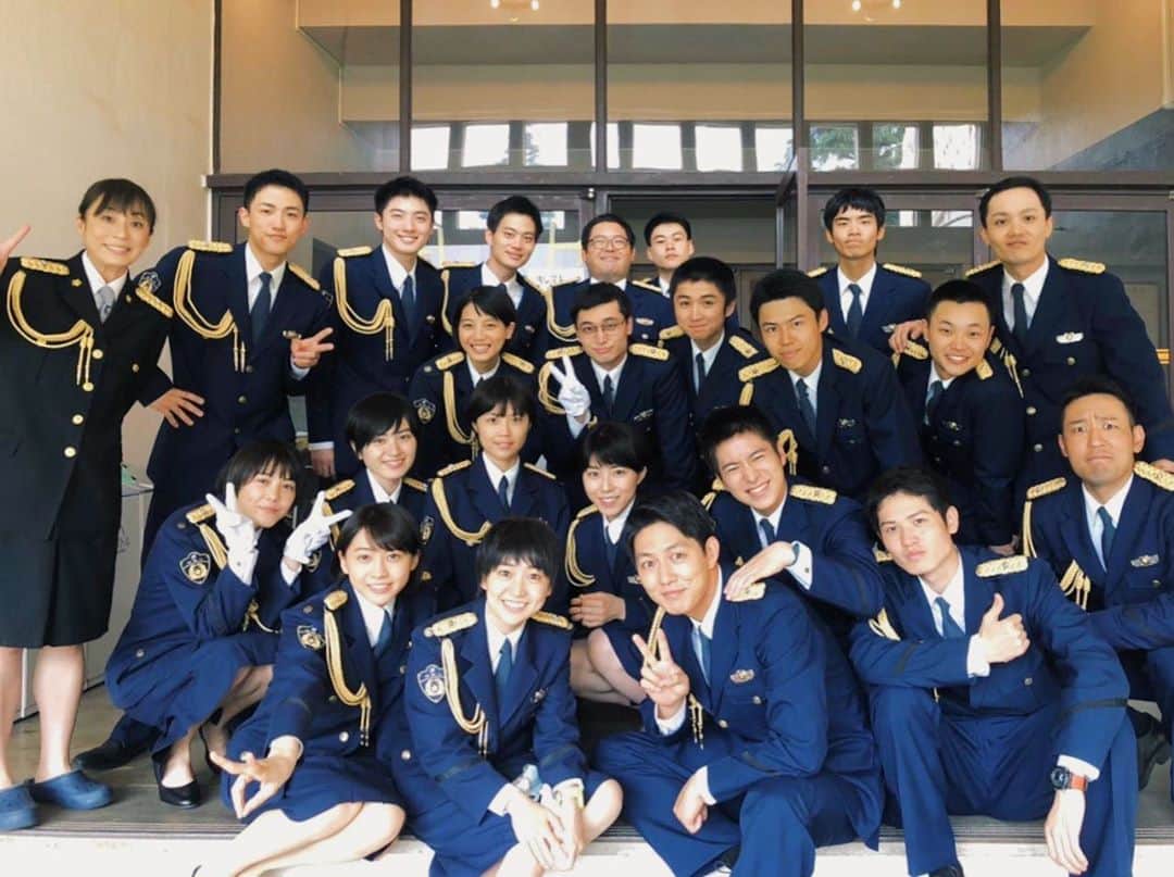 小池花瑠奈のインスタグラム：「教場、ご視聴いただきありがとうございました。 二日間、良い意味で自分が出演していることを忘れてしまいそうなくらい ドラマに吸い込まれてしまいました。 教場の原作や台本を読み 警察学校の実際の映像を観たり 教えていただき、撮影前から訓練も受けさせていただいて 警察の方々がこんなに厳しい日々を乗り越えて私達を 守って下さっているのだなぁ、と新たに知ることが出来ました。 そして素晴らしい役者、スタッフの方々と長い時間現場を共にさせていただき 役者としても、いち人間としても とても貴重な経験となりました。 観ていただいた皆さまの心に残る作品になれたら幸いです。  #教場 #風間教場 #fujitv」