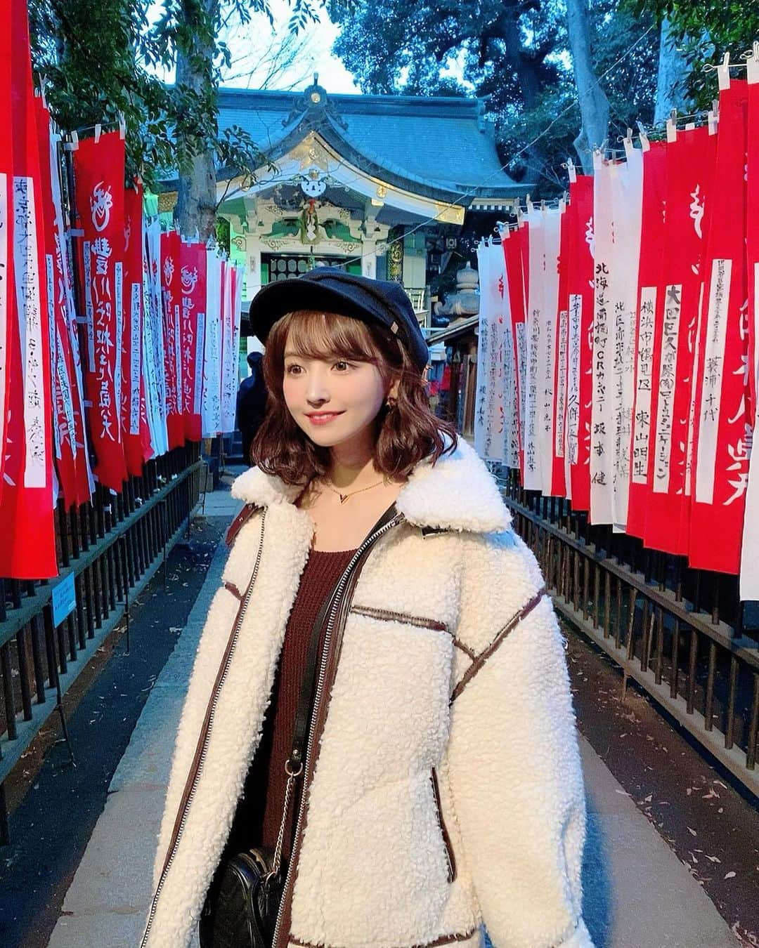 三上悠亜さんのインスタグラム写真 - (三上悠亜Instagram)「やっと初詣行ってきた⛩❤︎ #ゆあ服 #初詣」1月6日 18時16分 - yua_mikami