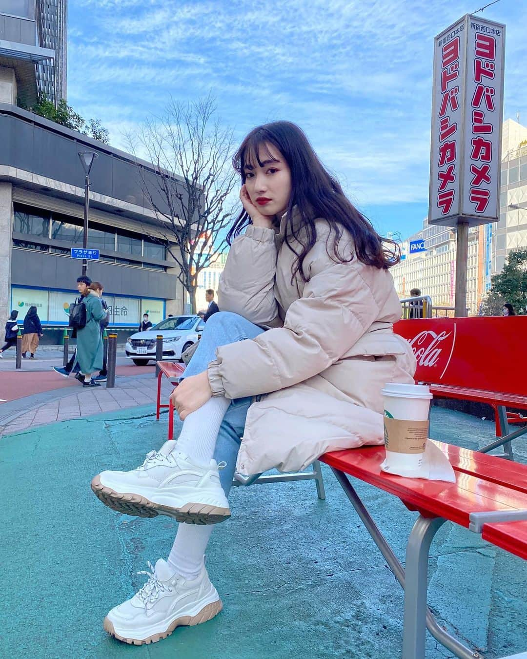 河﨑莉奈さんのインスタグラム写真 - (河﨑莉奈Instagram)「🌎👟 outer♡ @justone_jp  tops♡ @justone_jp  denim♡ @awab_japan  sneaker♡ @justone_jp」1月6日 18時20分 - rinya5588