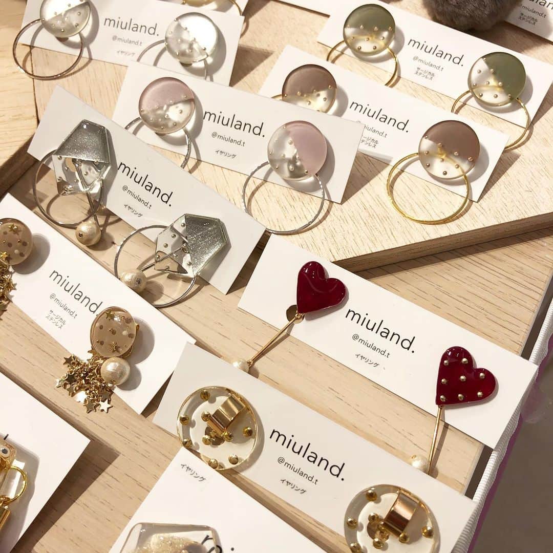 名古屋パルコさんのインスタグラム写真 - (名古屋パルコInstagram)「【LIMITED SHOP】トレンド発信地“福岡市中央区大名”に店舗を構え、日本全国から選りすぐったハンドメイドアクセサリーを取り揃える「Witch me FUKUOKA」のPOP UP SHOPがオープン💍✨﻿ ﻿ メディアなどでも取り上げられ、現在人気上昇中の話題のショップが名古屋に初出店！﻿ ﻿ ﻿ 期間：1/4(土)～1/19(日)﻿ 場所：西館1F 特設会場﻿ ﻿ ﻿ #witchmefukuoka #ウィッチミーフクオカ　#ピアス #イヤリング #ハンドメイド #ハンドメイドアクセサリー #名古屋パルコ #名古屋PARCO #nagoyaparco #名古屋 #nagoya #栄 #矢場町」1月6日 18時41分 - parco_nagoya_official